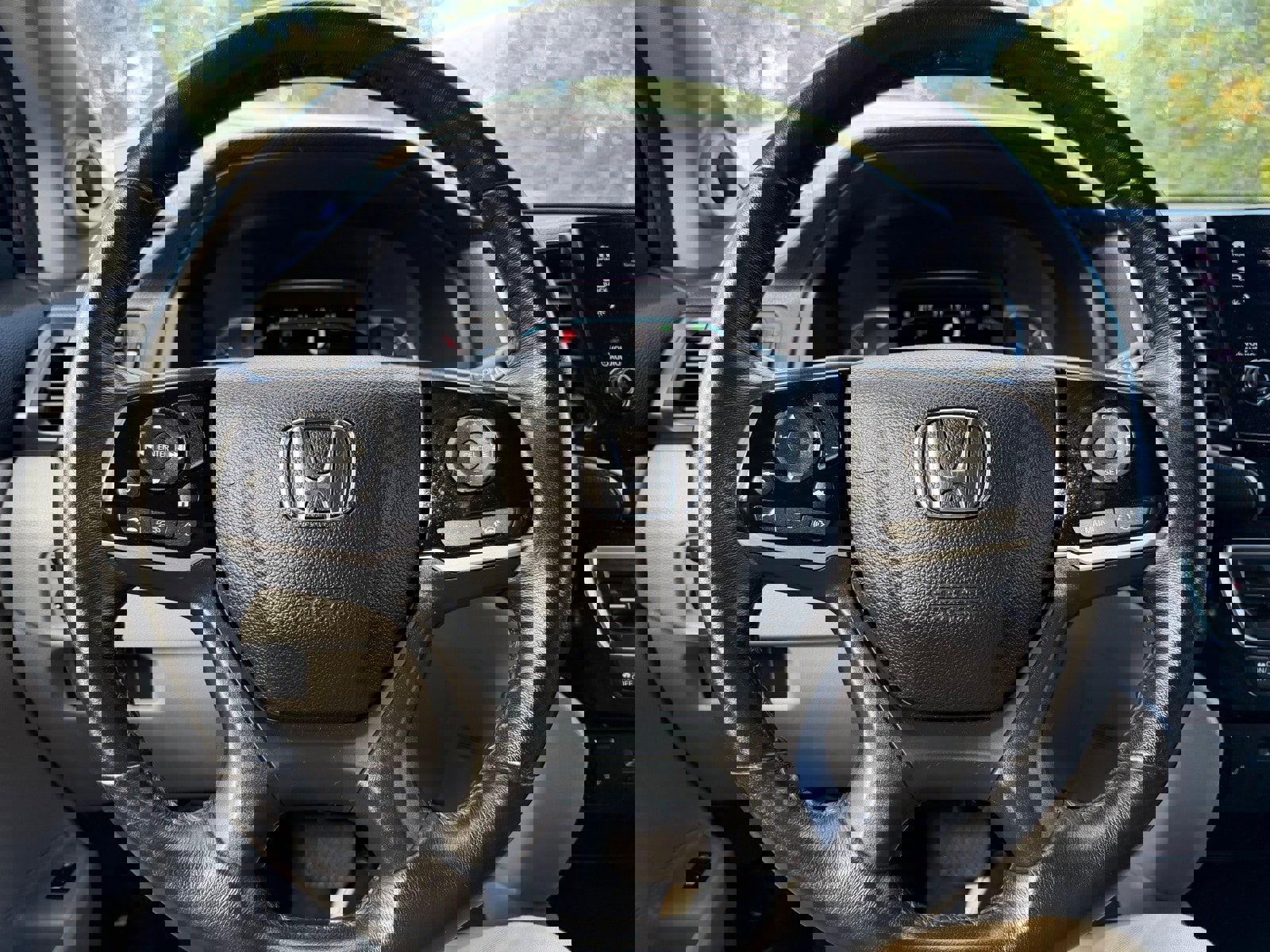 Used 2022 Honda Pilot Touring image 11