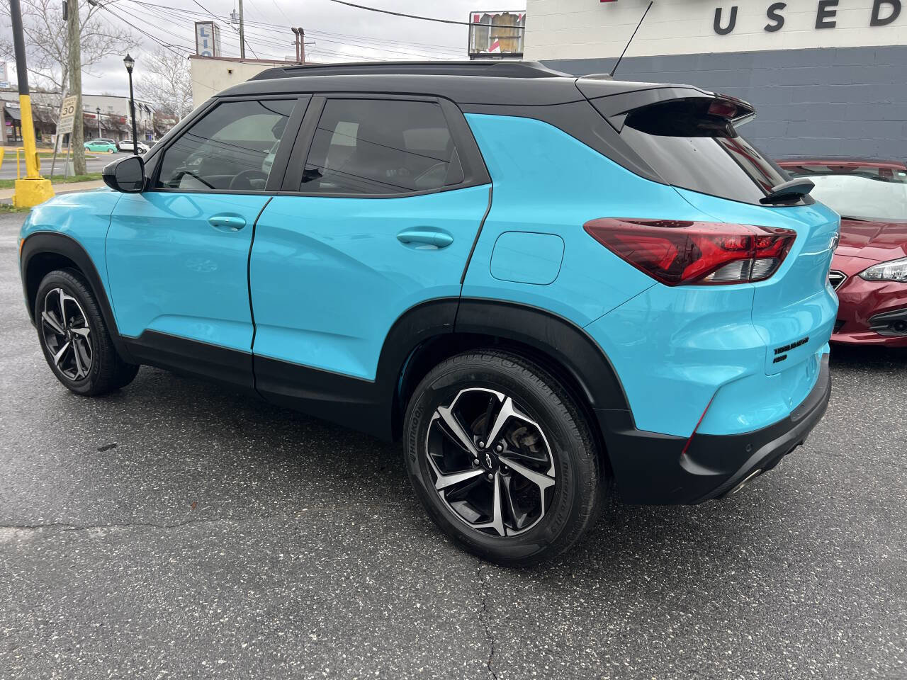 Used 2021 Chevrolet TrailBlazer RS w/ Sun and Liftgate Package AWD/4WD image 5