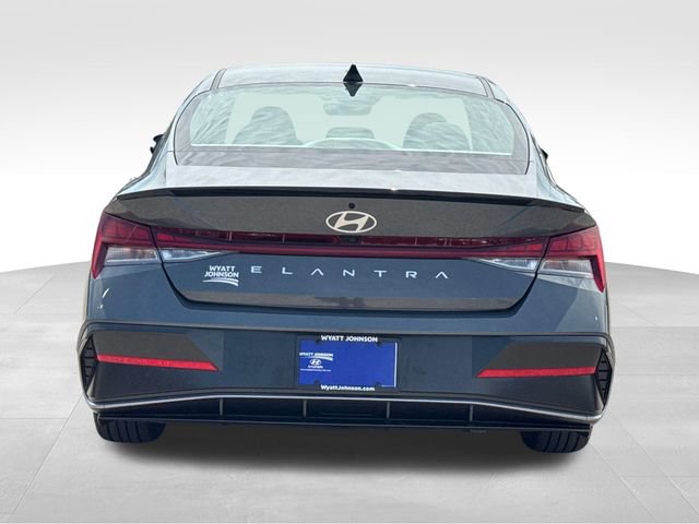 New 2026 Hyundai Elantra SEL Sport Premium FWD image 4