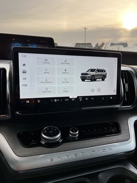 Used 2025 Ford Expedition Max Platinum image 40
