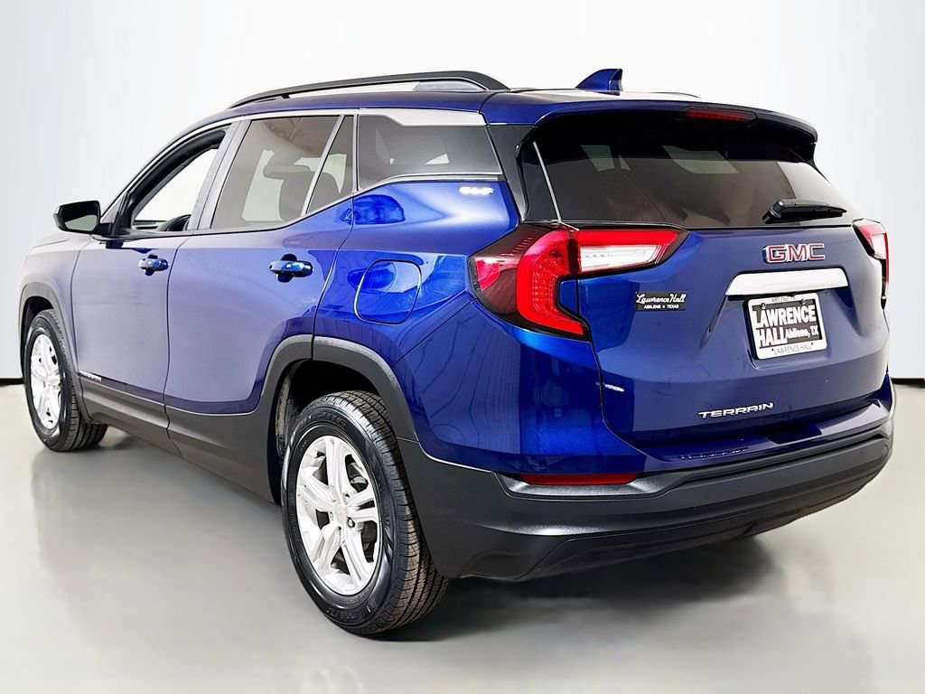 Used 2022 GMC Terrain SLE w/ Driver Convenience Package FWD image 6