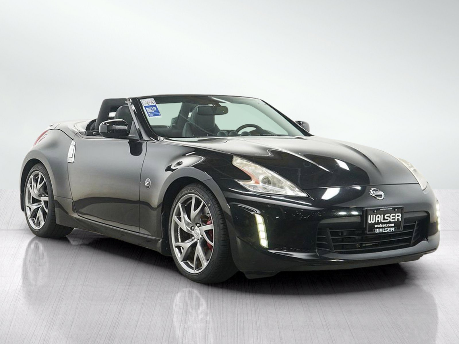 Used 2014 Nissan 370Z Touring w/ Sport Package RWD image 8