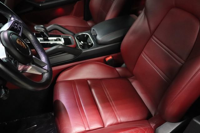 Used 2022 Porsche Cayenne Platinum Edition AWD/4WD image 12