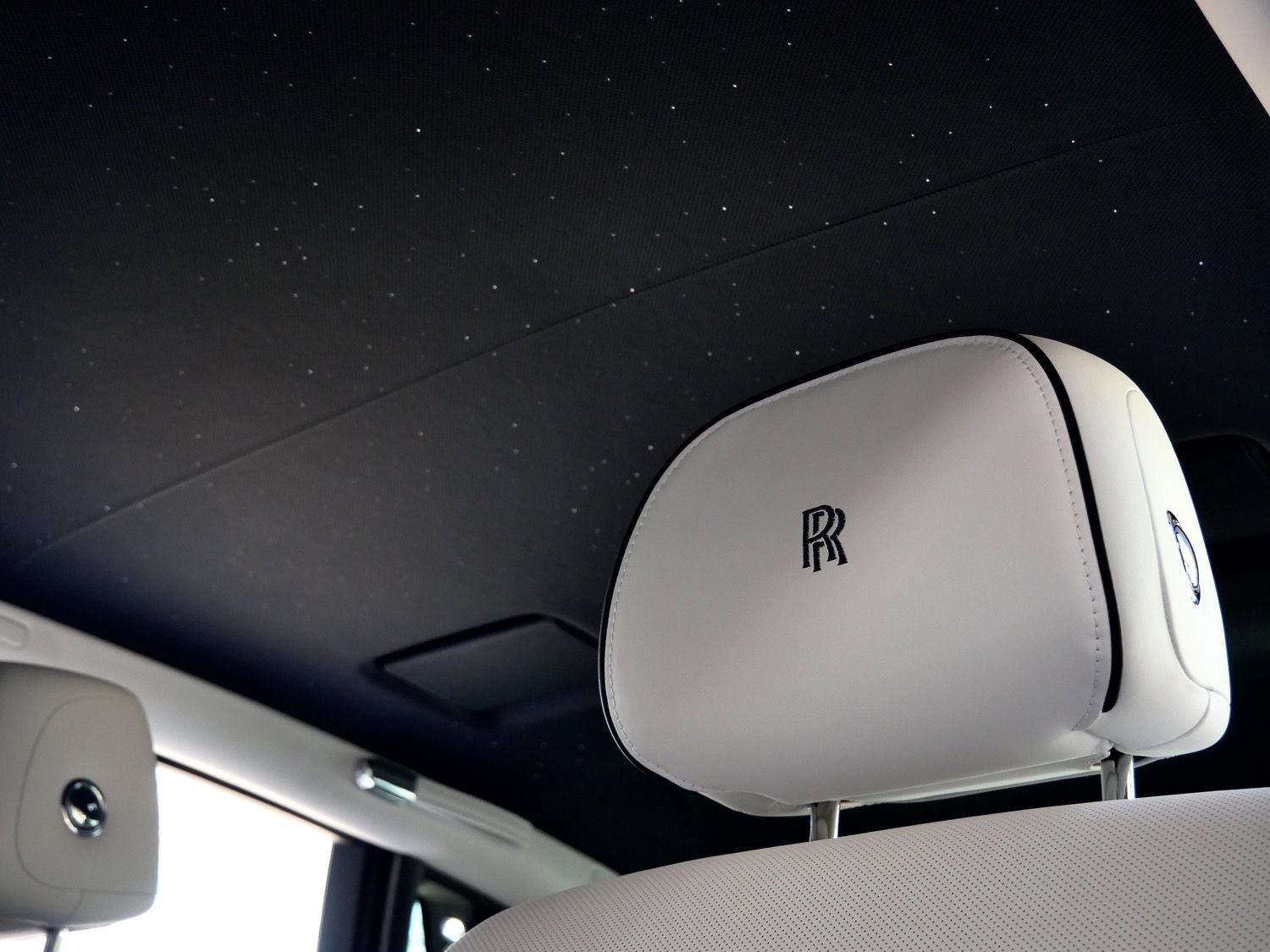 Used 2023 Rolls-Royce Phantom Sedan RWD image 10