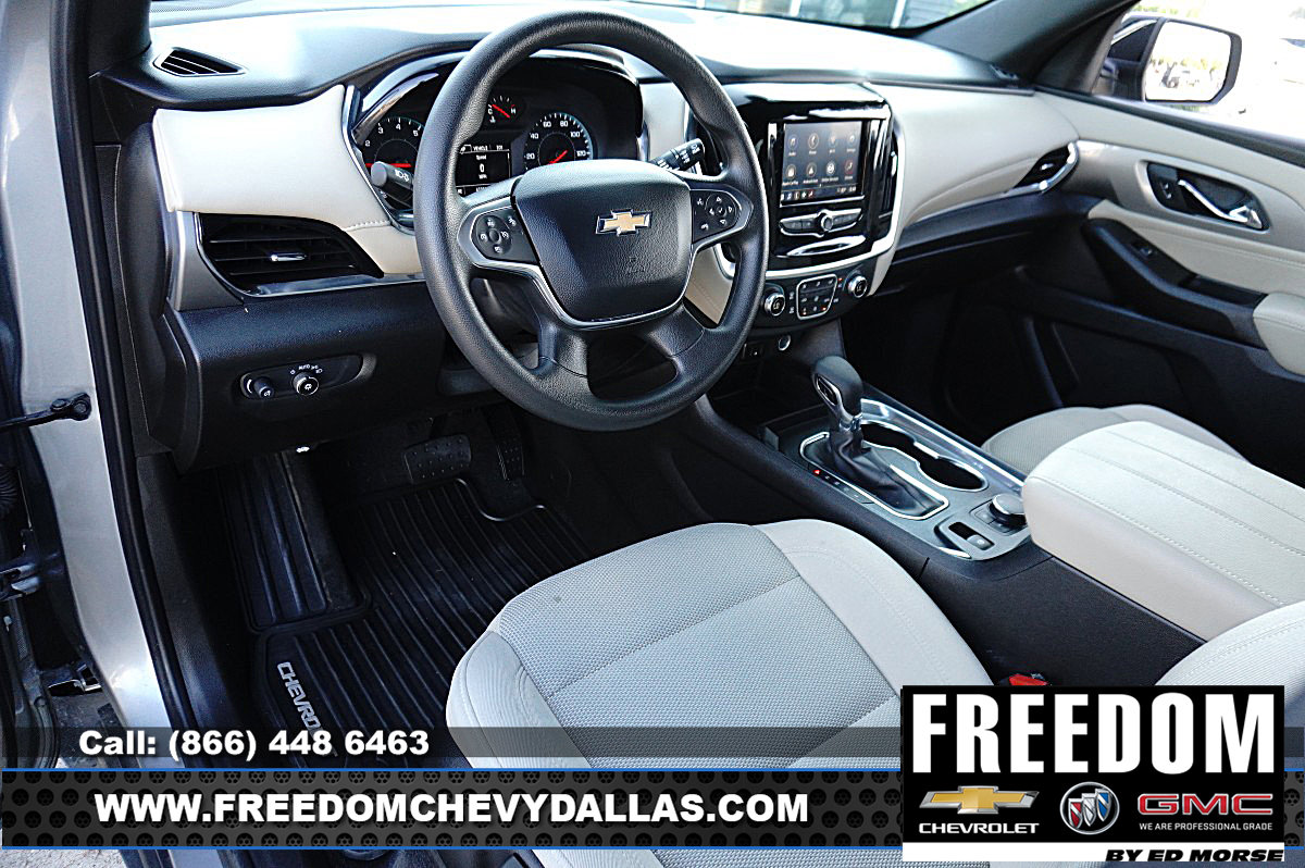 Used 2023 Chevrolet Traverse LS FWD image 6