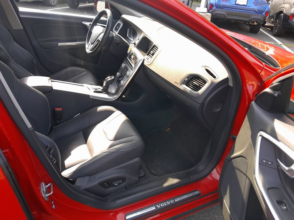 Used 2018 Volvo S60 T5 Dynamic w/ Vision Package AWD/4WD image 35