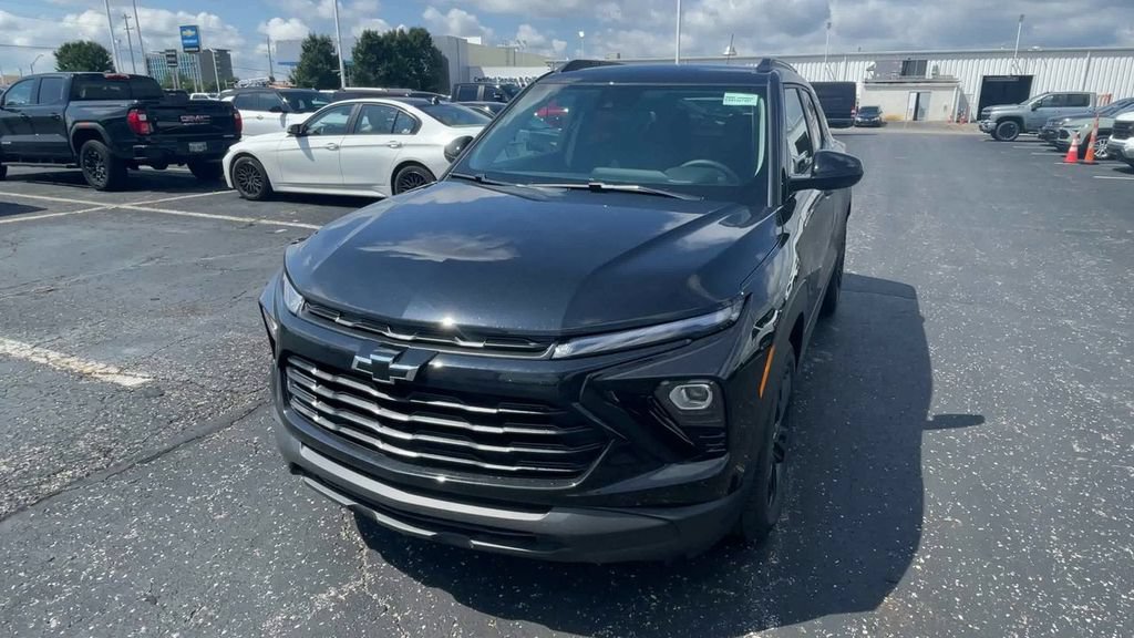 New 2026 Chevrolet TrailBlazer LT w/ Midnight Edition FWD image 5