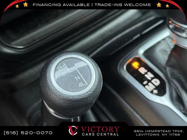 Used 2023 Jeep Wrangler Sahara image 31