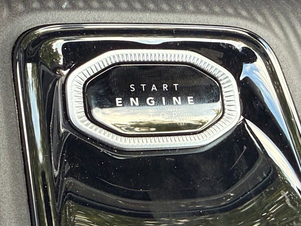 New 2026 Jeep Cherokee Overland image 20