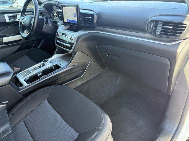 Used 2022 Ford Explorer XLT image 29