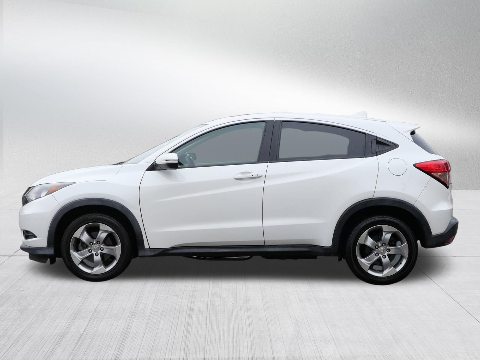 Used 2016 Honda HR-V EX image 4