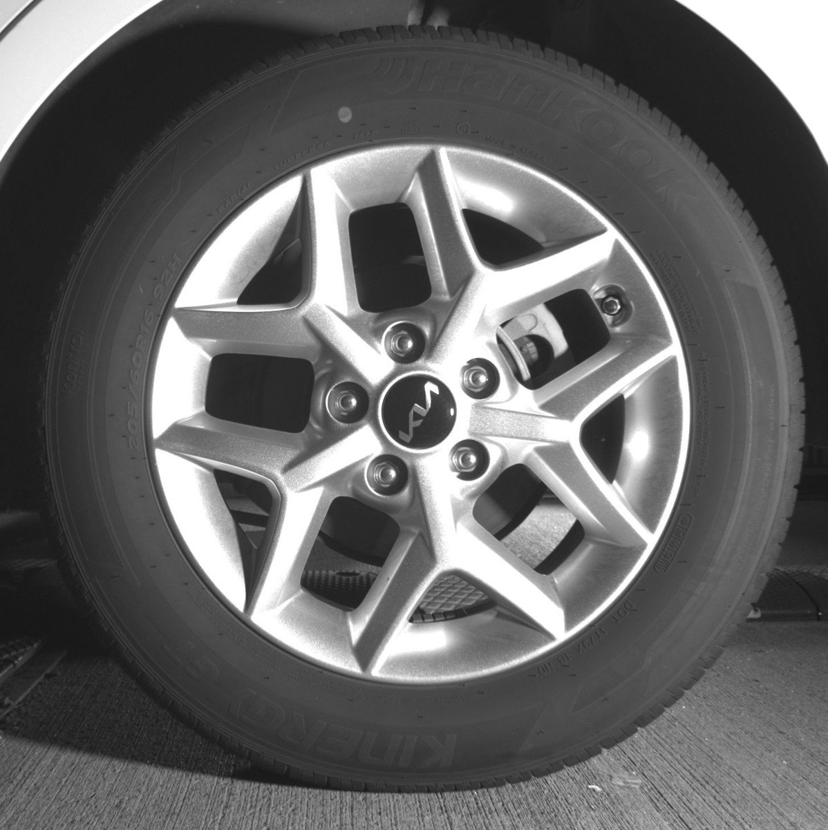 Used 2025 Kia Soul LX w/ LX Technology Package FWD image 14