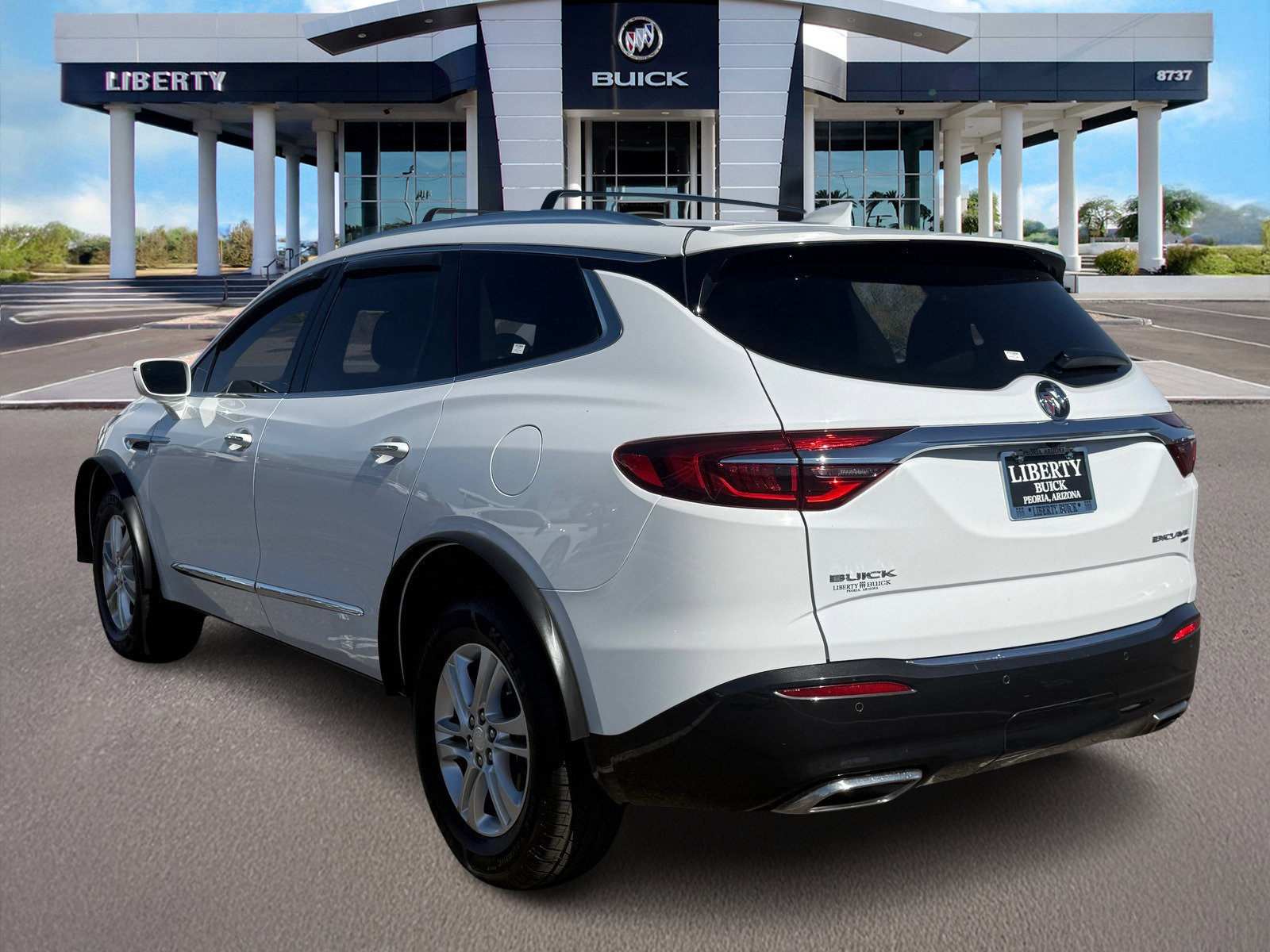 Used 2018 Buick Enclave Essence image 6