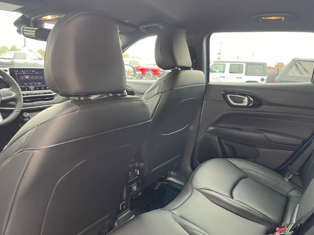 New 2026 Jeep Compass Limited AWD/4WD image 17