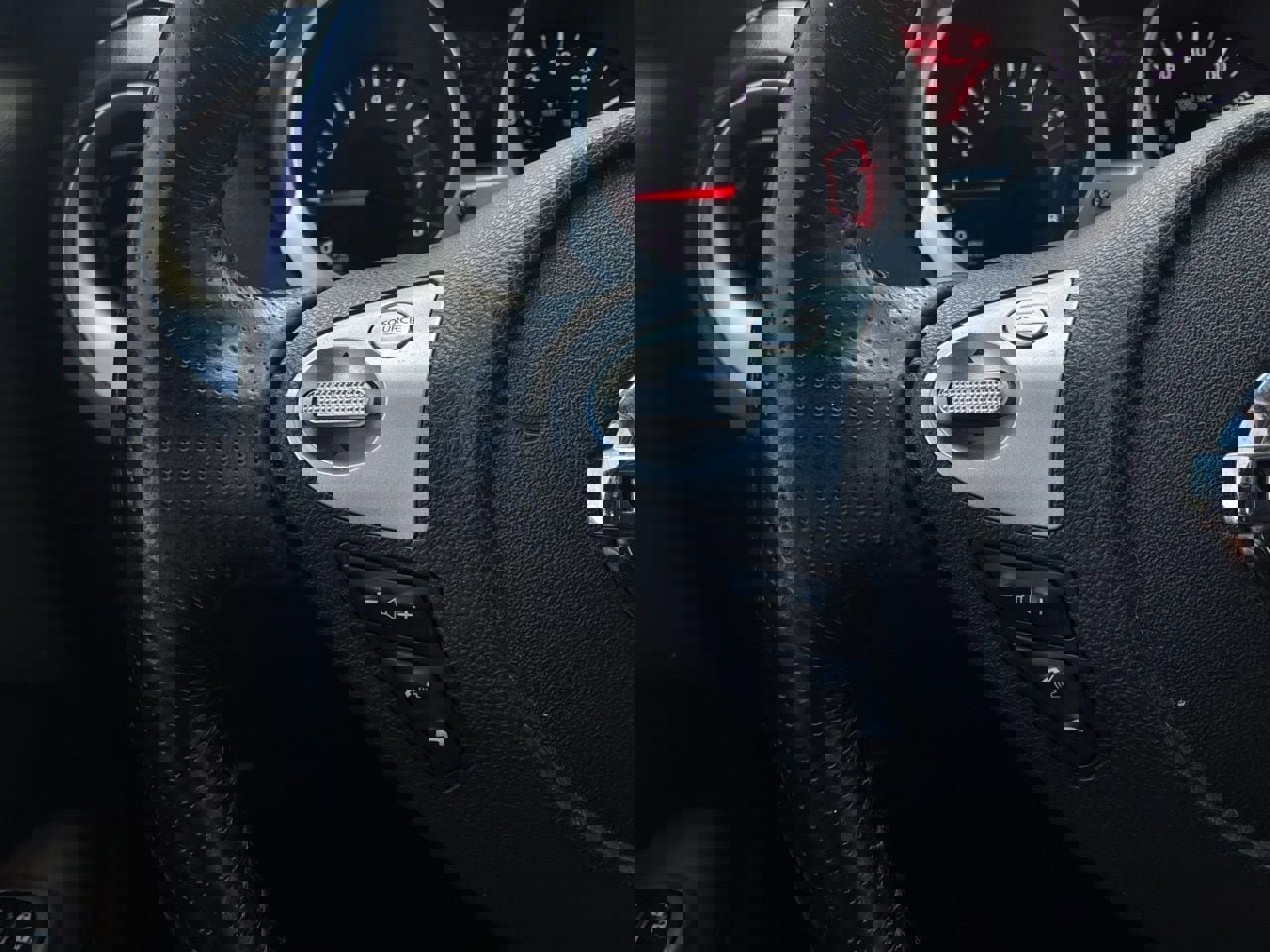 Used 2014 Nissan Juke SV image 27