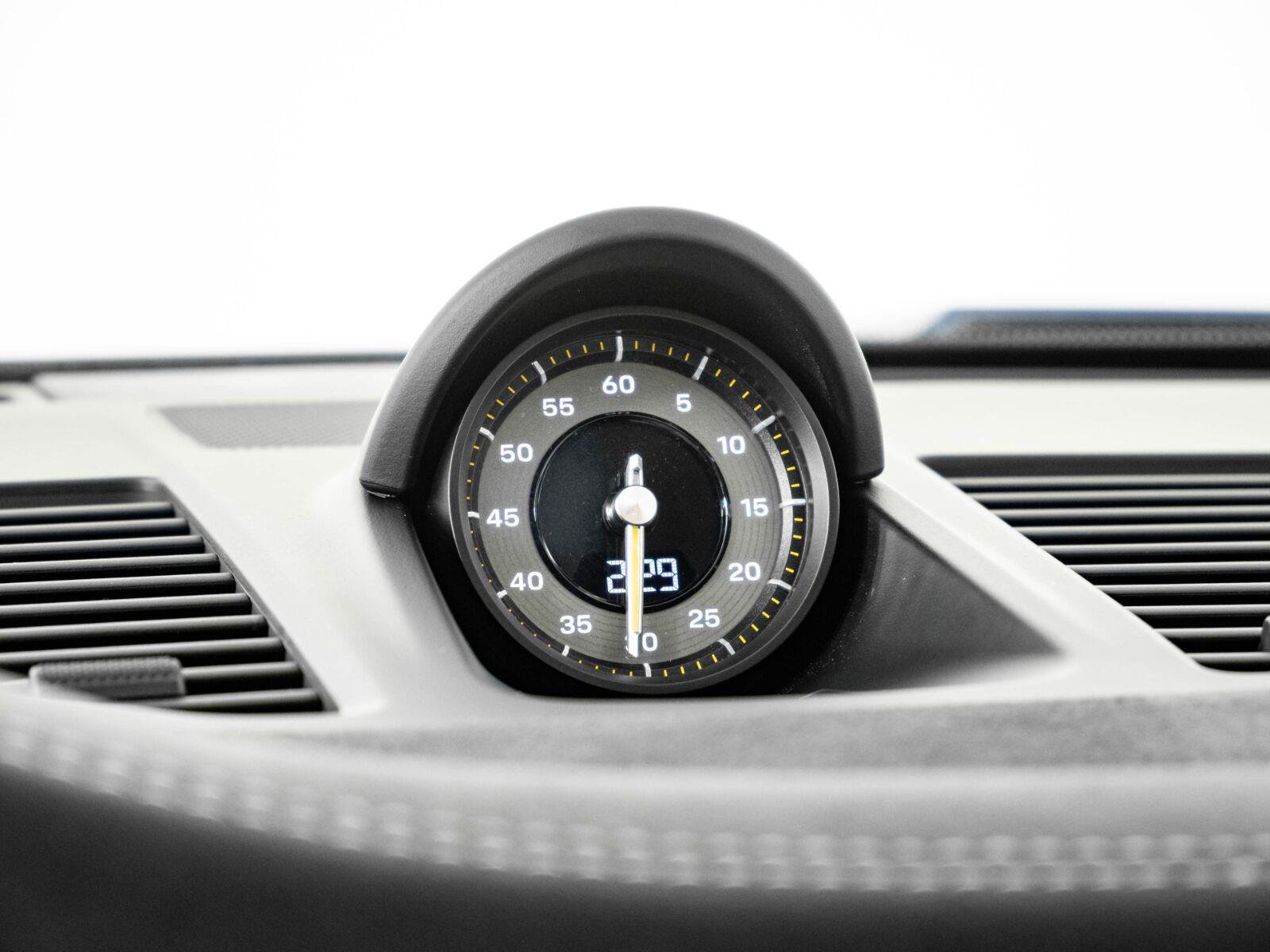 Used 2026 Porsche 911 GT3 RWD image 17