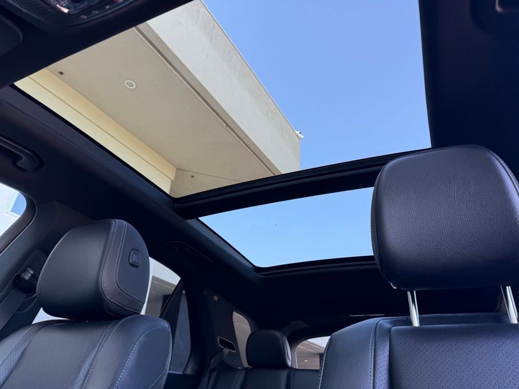 Used 2021 Mercedes-Benz GLE 450 4MATIC image 2