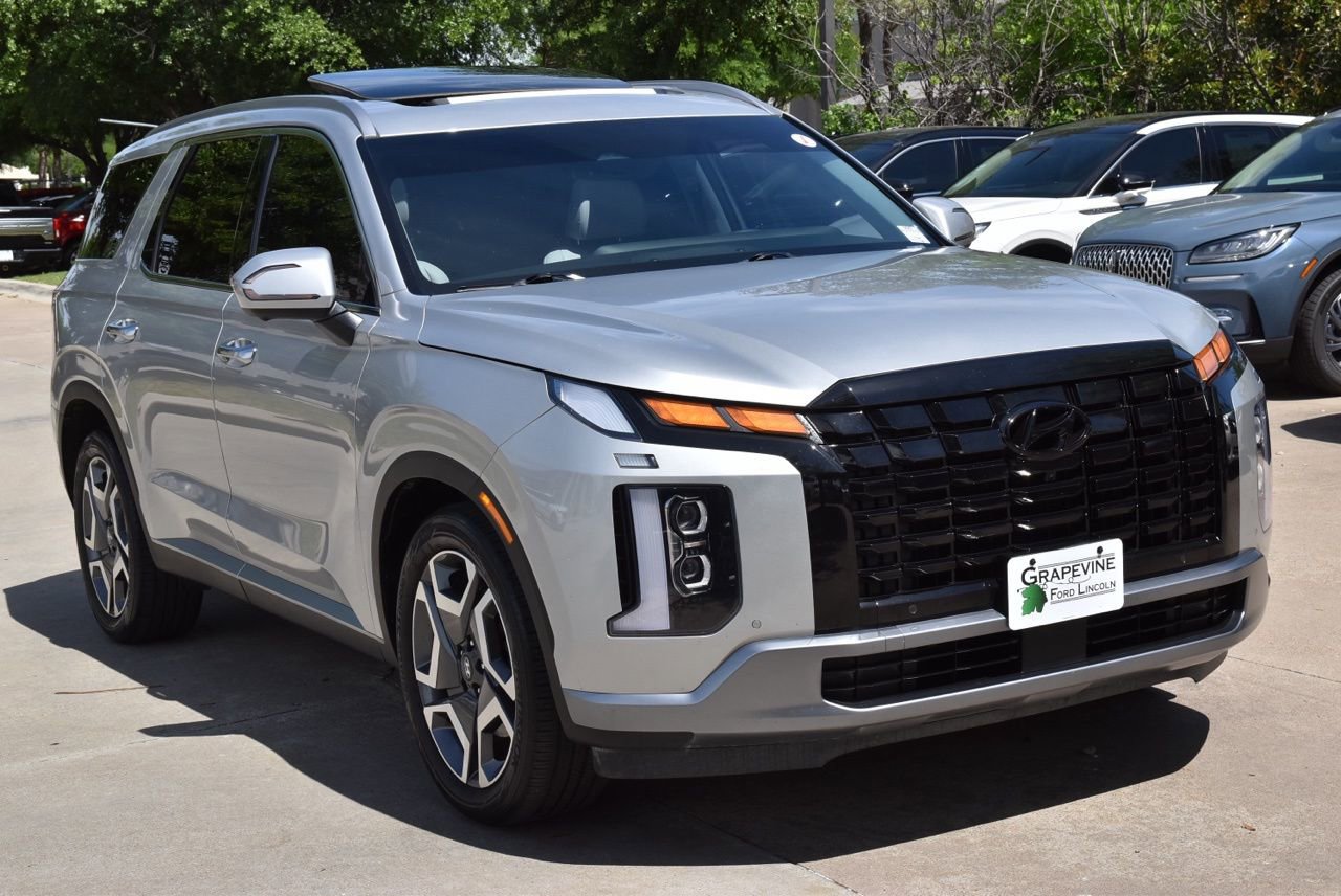 Used 2024 Hyundai Palisade SEL w/ Premium Package image 4