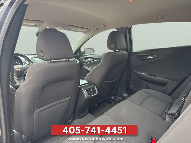 Used 2018 Chevrolet Malibu LT FWD image 19