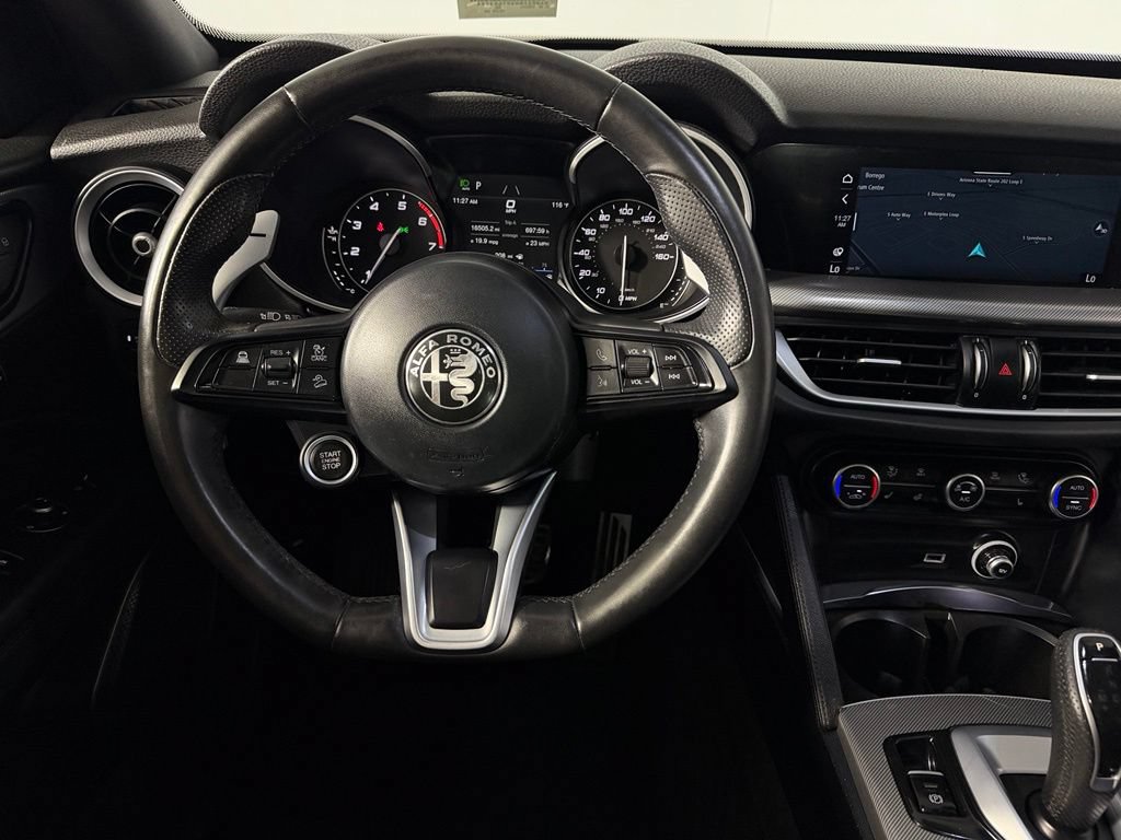 Used 2023 Alfa Romeo Stelvio Veloce AWD/4WD image 13