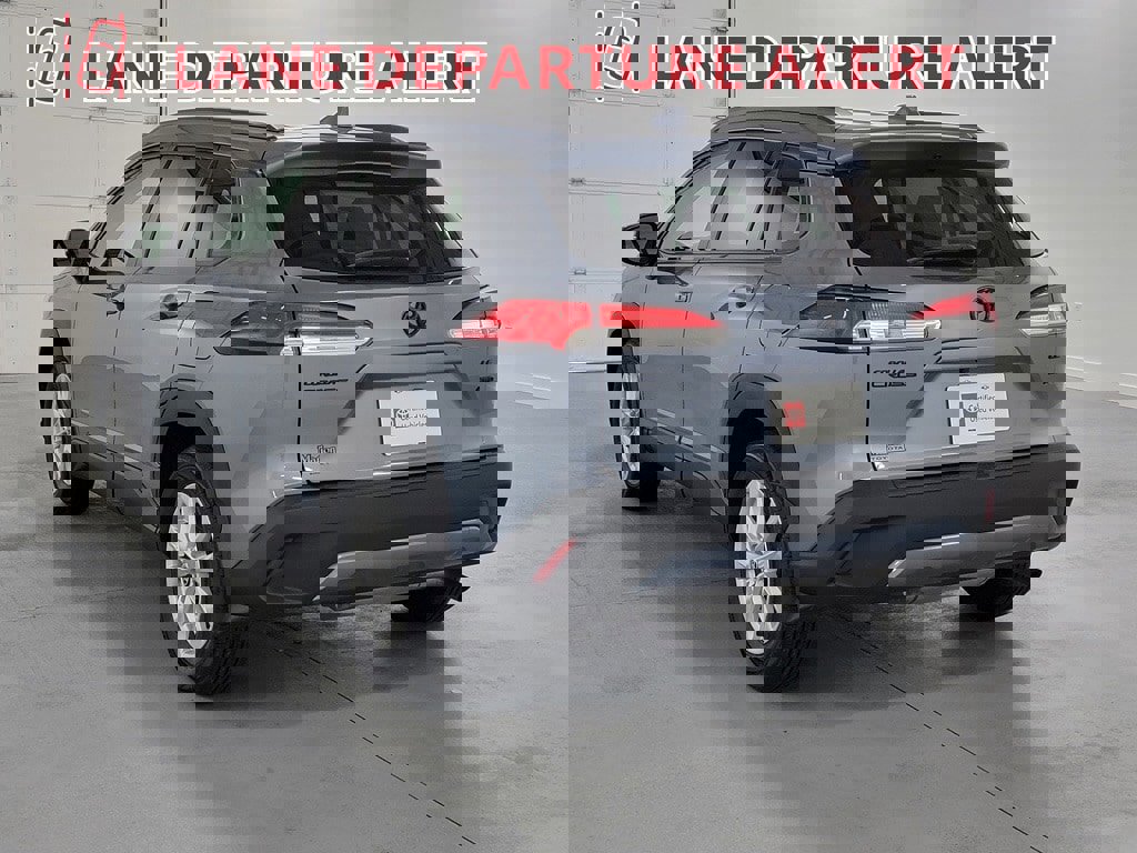 Certified 2022 Toyota Corolla Cross LE image 7