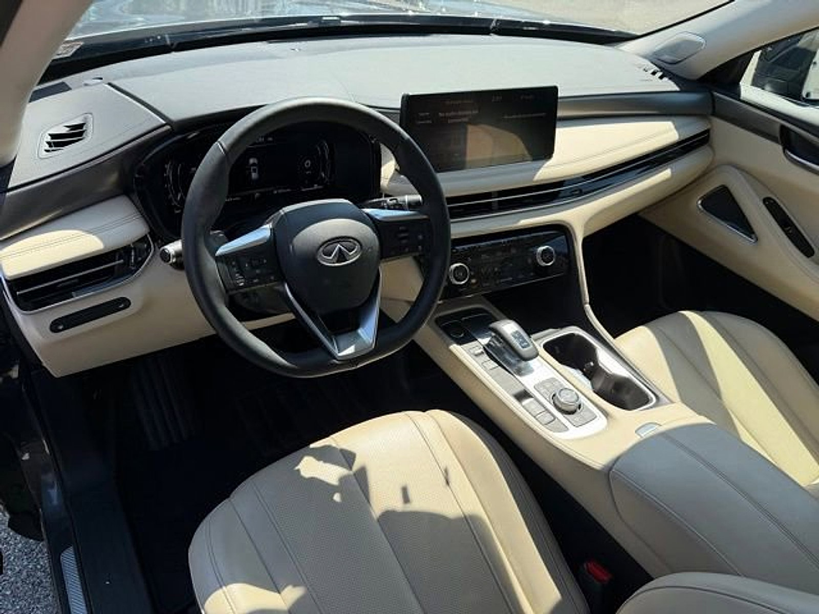 Certified 2025 INFINITI QX60 Luxe image 12