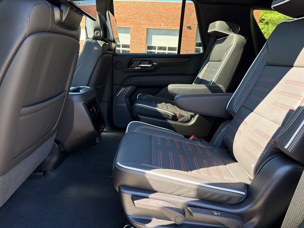 Used 2026 GMC Yukon AT4 Ultimate AWD/4WD image 30