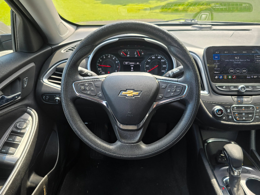 Used 2023 Chevrolet Malibu LT FWD image 15