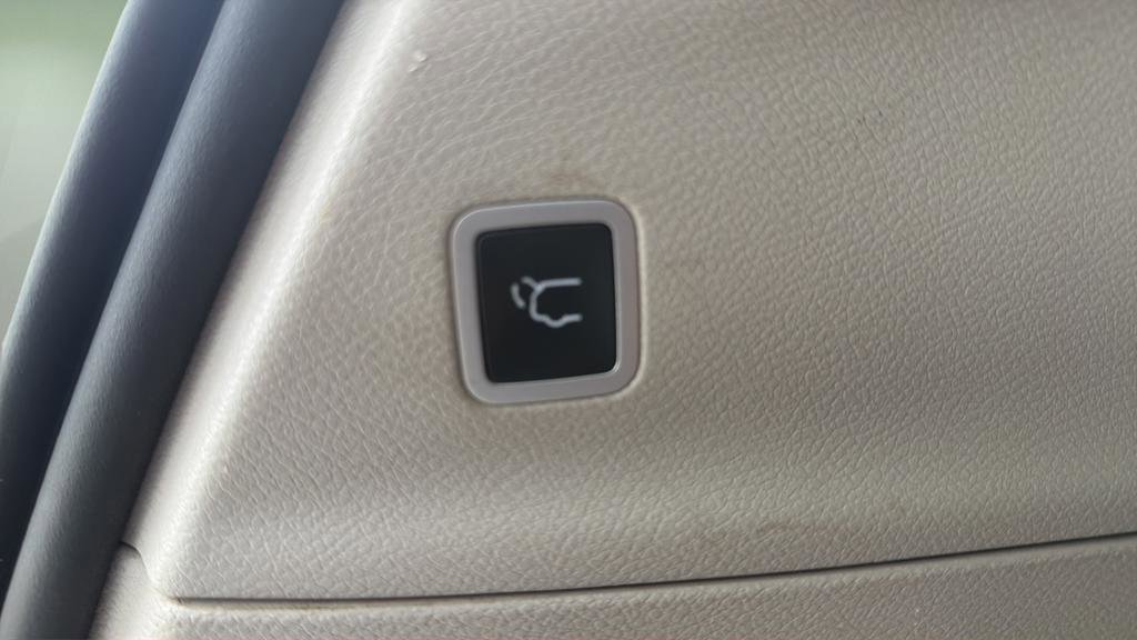 Used 2022 Chrysler Pacifica Touring-L FWD image 12