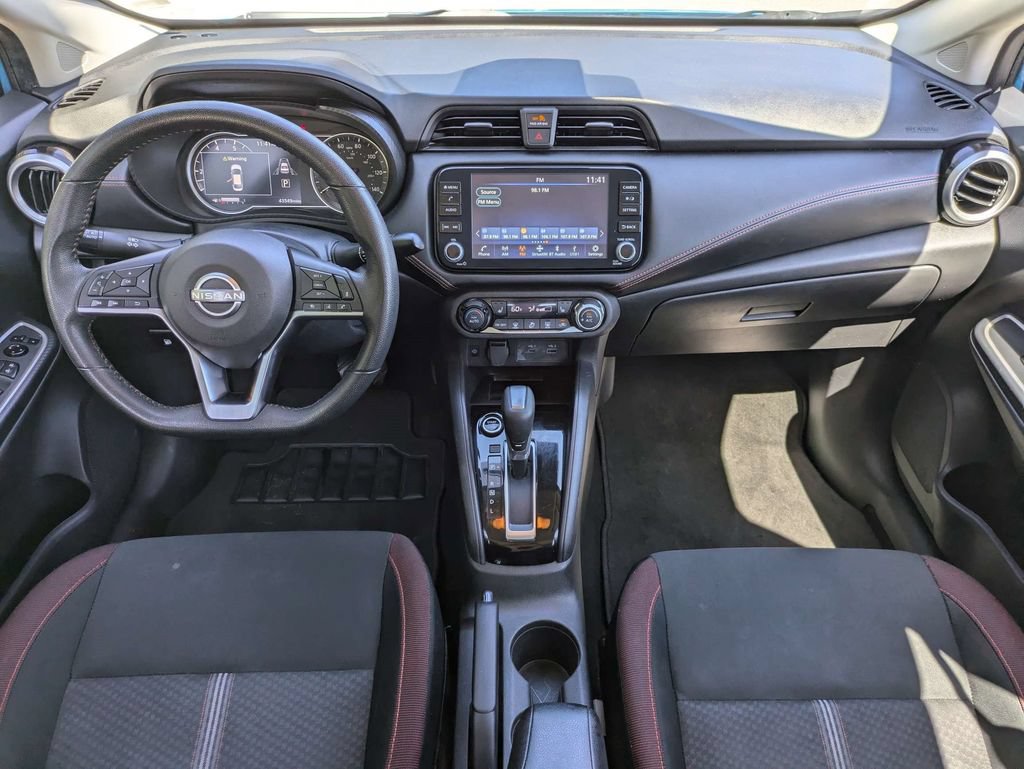 Used 2025 Nissan Versa SR FWD image 13