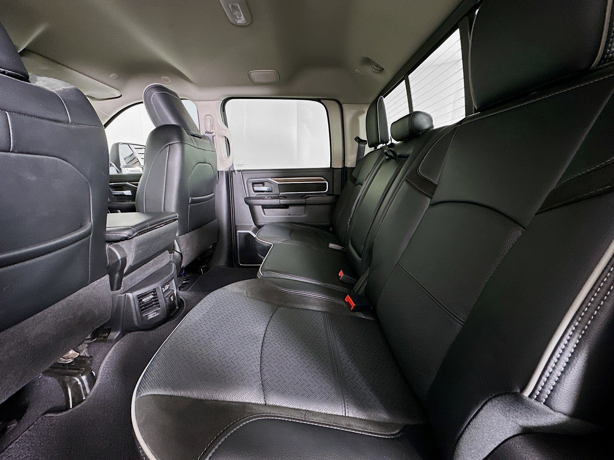 Used 2024 RAM 2500 Laramie image 27