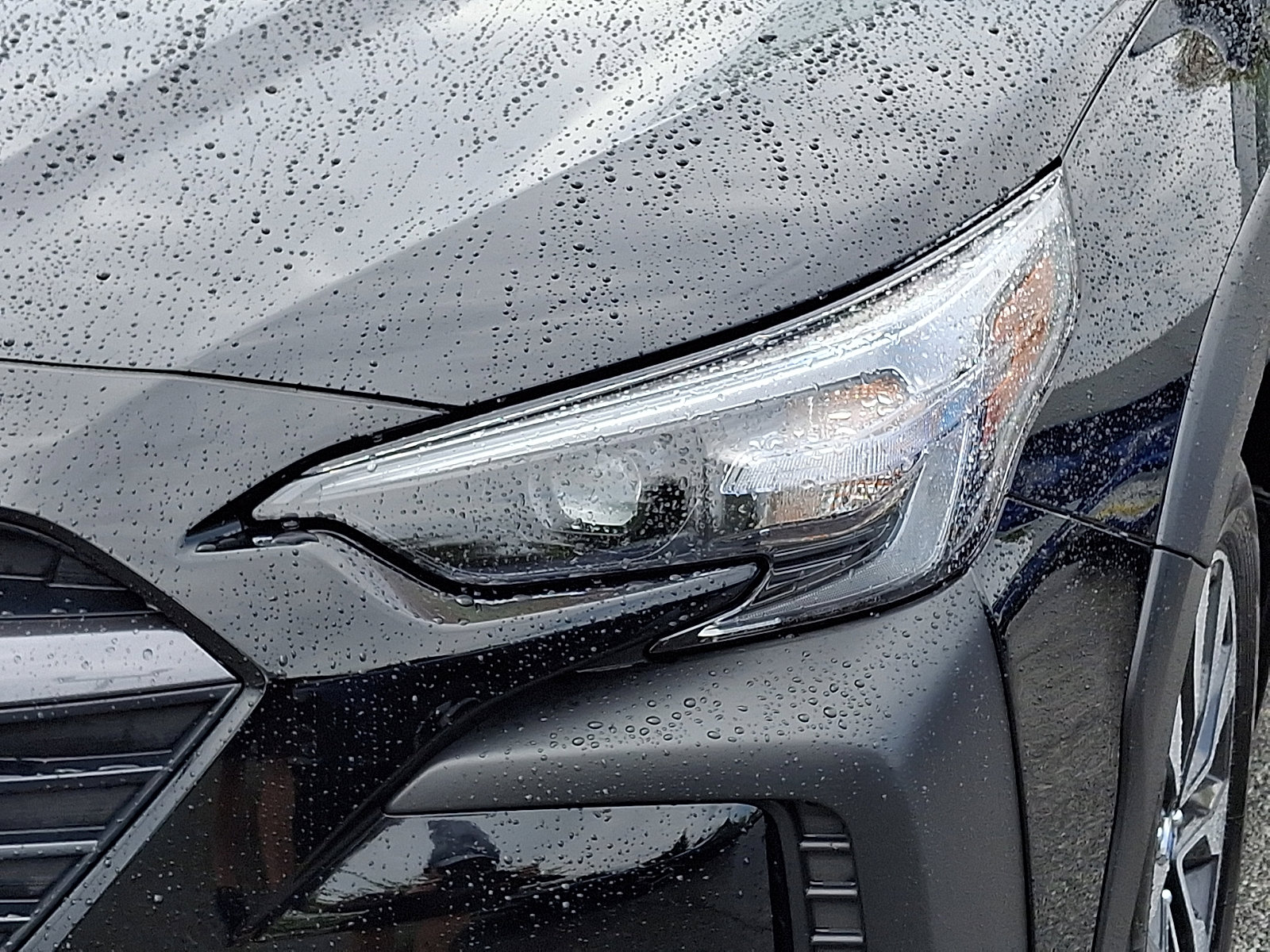 Certified 2025 Subaru Outback Limited AWD/4WD image 9