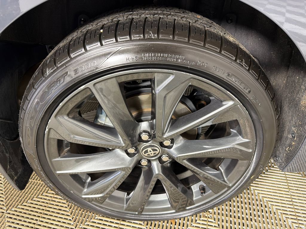 Used 2025 Toyota Corolla SE image 17