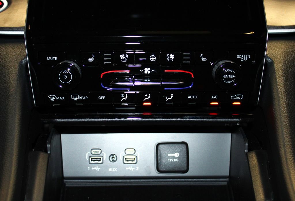 New 2025 Jeep Grand Cherokee Limited w/ Luxury Tech Group II image 20