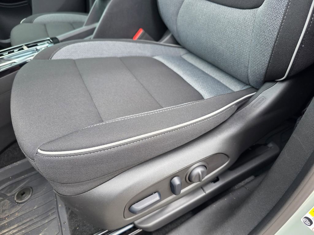 New 2026 Chevrolet TrailBlazer LT w/ Convenience Package FWD image 11