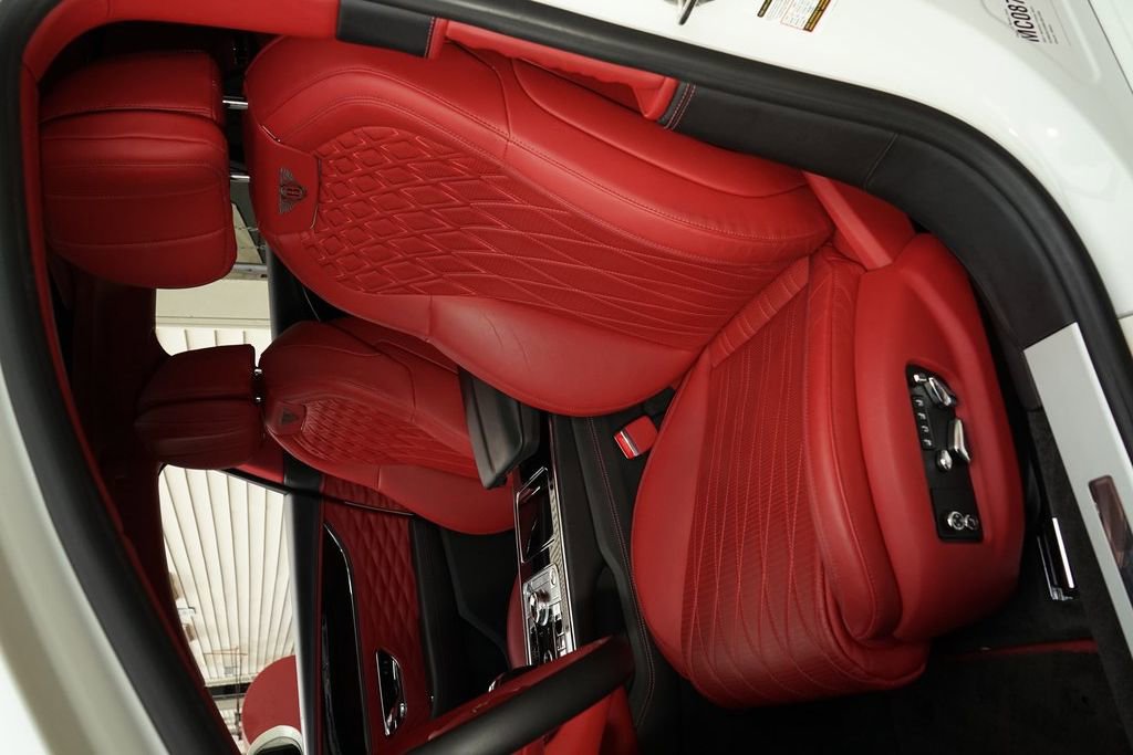 Used 2021 Bentley Flying Spur V8 image 9
