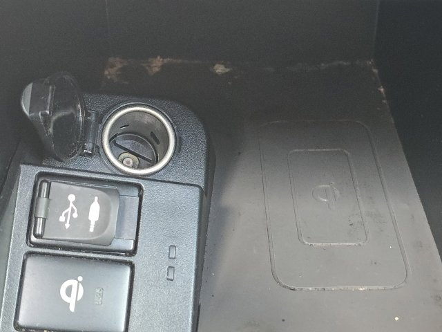 Used 2017 Toyota Camry XSE image 5