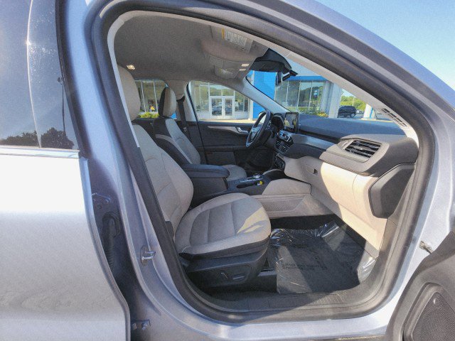 Used 2022 Ford Escape Titanium w/ Class II Trailer Tow Package image 13