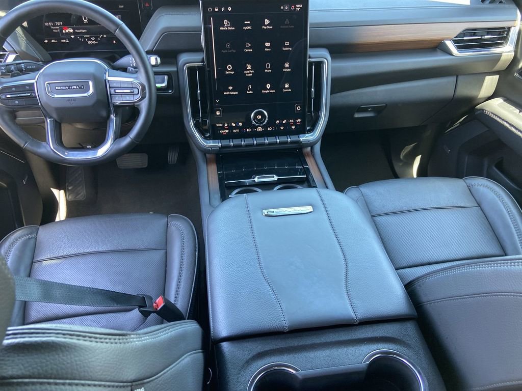 Used 2025 GMC Yukon XL Denali AWD/4WD image 16