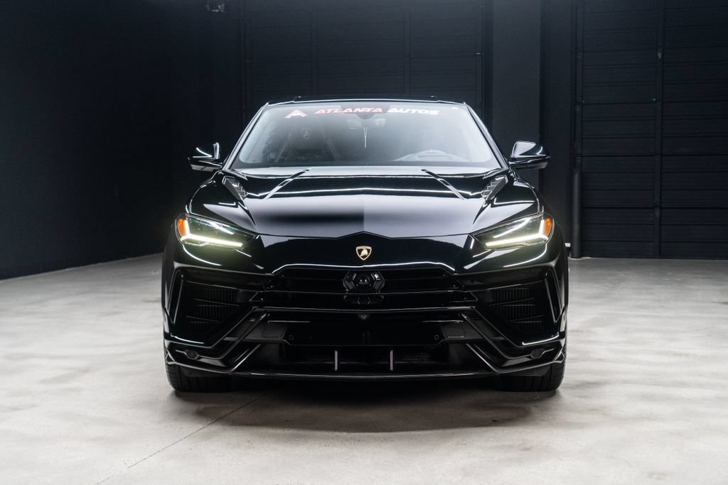 Used 2023 Lamborghini Urus Performante AWD/4WD image 3