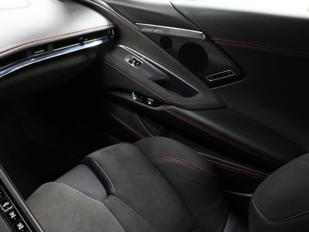 Used 2024 Chevrolet Corvette Stingray Premium Conv w/ Stealth Interior Trim Package RWD image 27