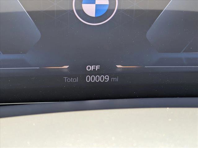 Used 2025 BMW X7 xDrive40i w/ Premium Package image 11