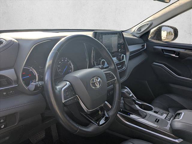 Used 2020 Toyota Highlander Limited image 10