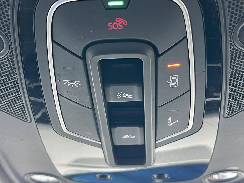 Used 2019 Audi Q8 Premium Plus w/ Premium Plus image 27