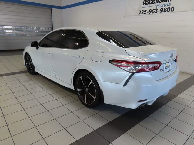 Used 2018 Toyota Camry XSE image 9