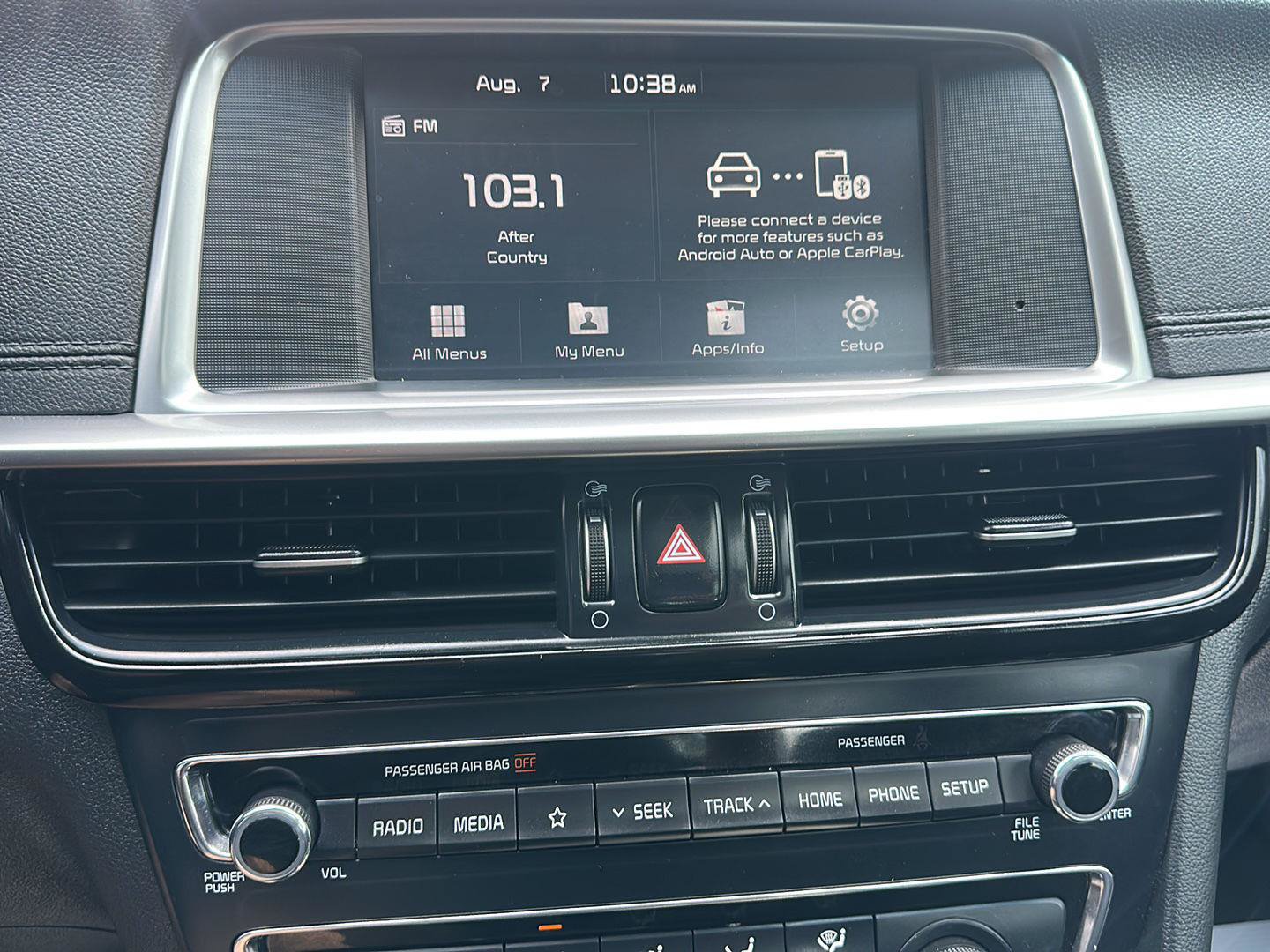 Used 2020 Kia Optima SE FWD image 25