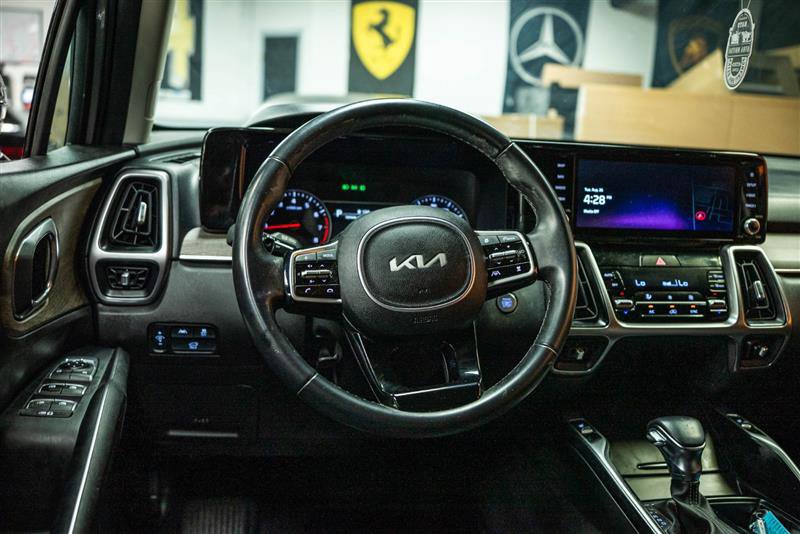 Used 2023 Kia Sorento X-Line EX image 17