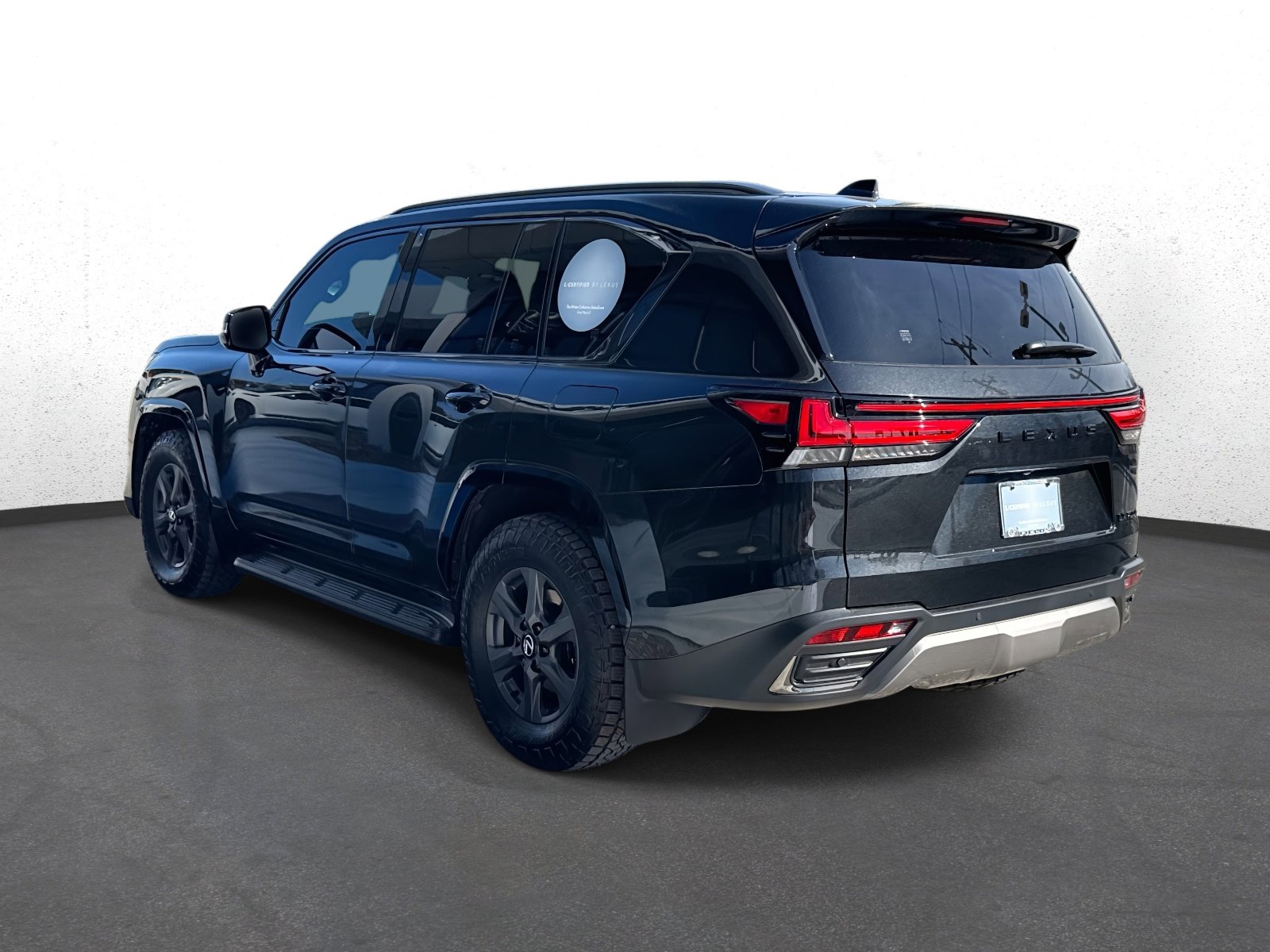 Certified 2025 Lexus LX 700h Overtrail image 5
