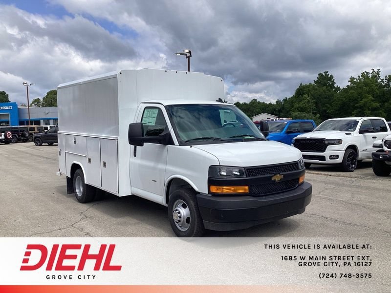 New 2026 Chevrolet Express 3500 w/ Power Convenience Package RWD image 1