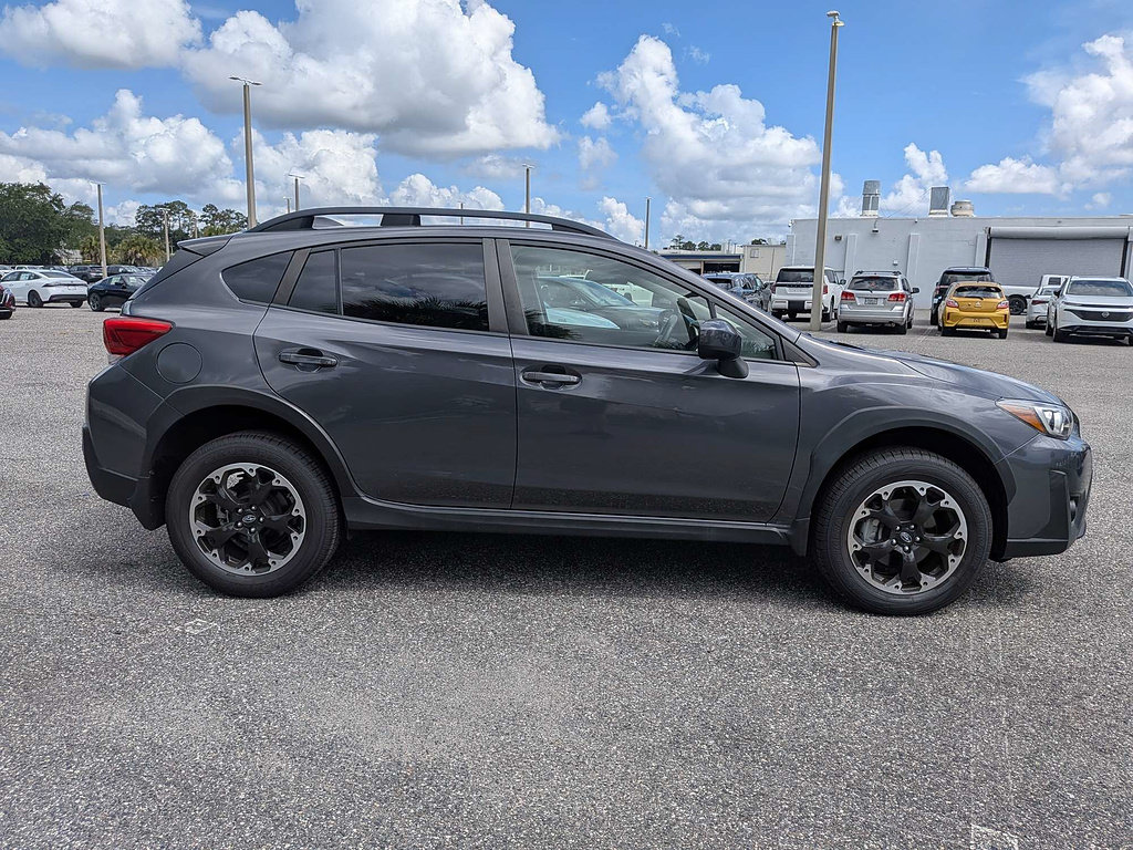 Used 2022 Subaru Crosstrek 2.0i Premium AWD/4WD image 2